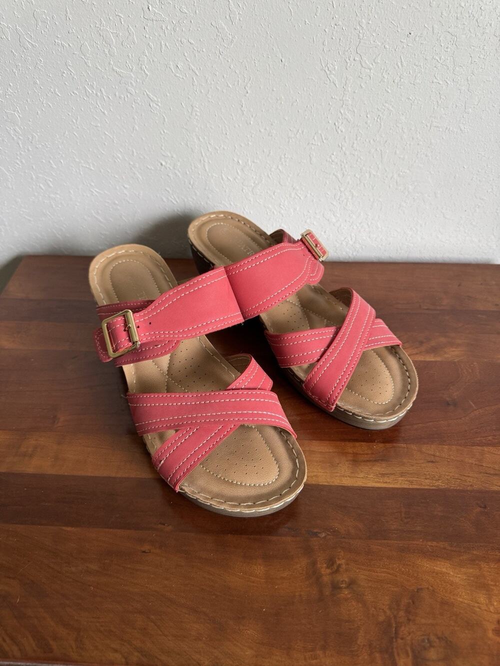 Patrizia Muted Red Shara Strappy Wedge Sandal Womens 10 Summer Beach Vacation